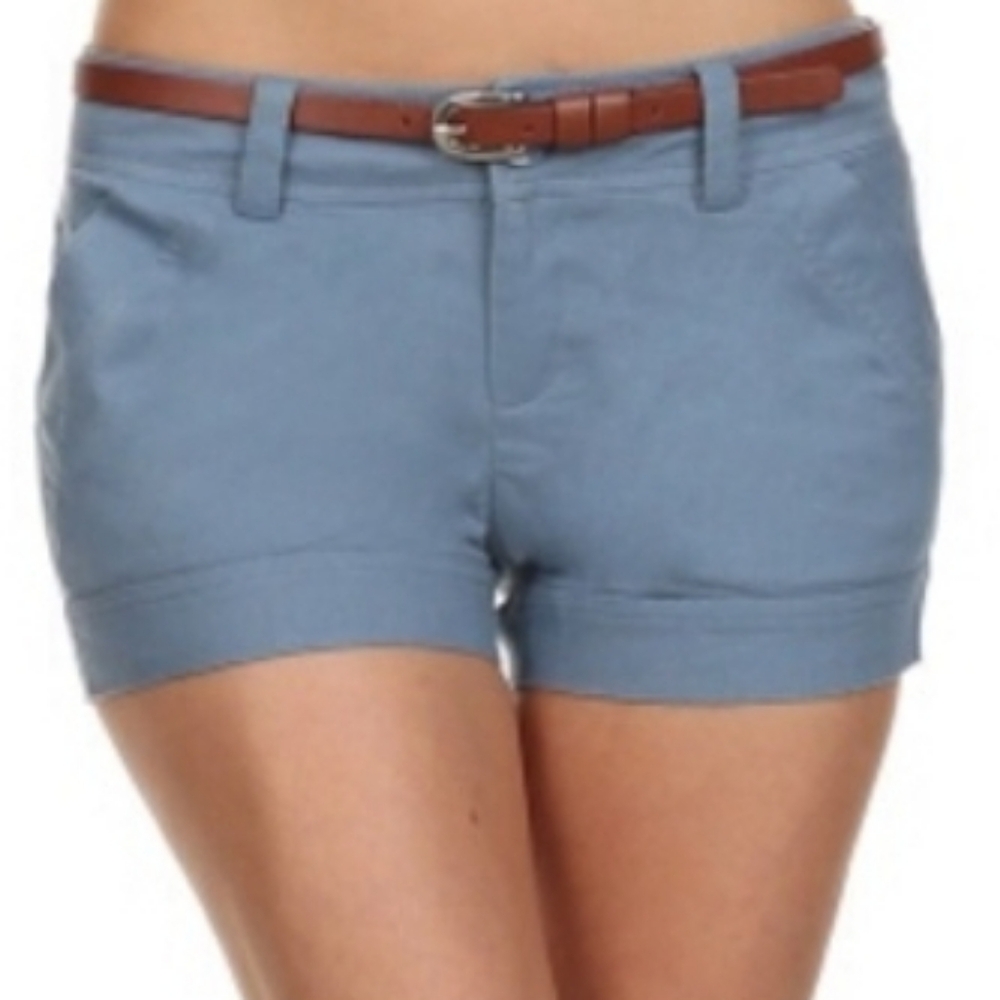 Crochet Crop Top & FREE Shorts - Picture 3 of 3